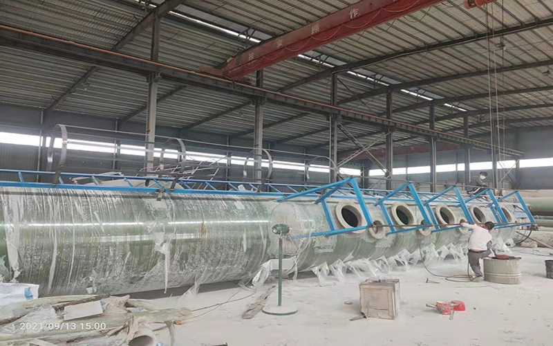 玻璃鋼廢氣處理設(shè)備加工現(xiàn)場
